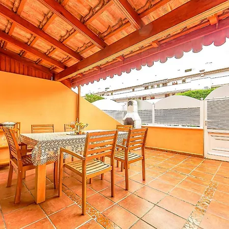 Apartamento Three Bedroom With Private Patio And Barbecue *