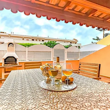 Three Bedroom With Private Patio And Barbecue Lägenhet
