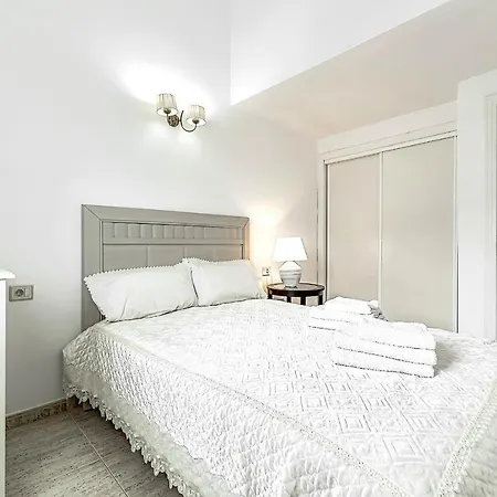 Three Bedroom With Private Patio And Barbecue Costa Adeje (Tenerife)